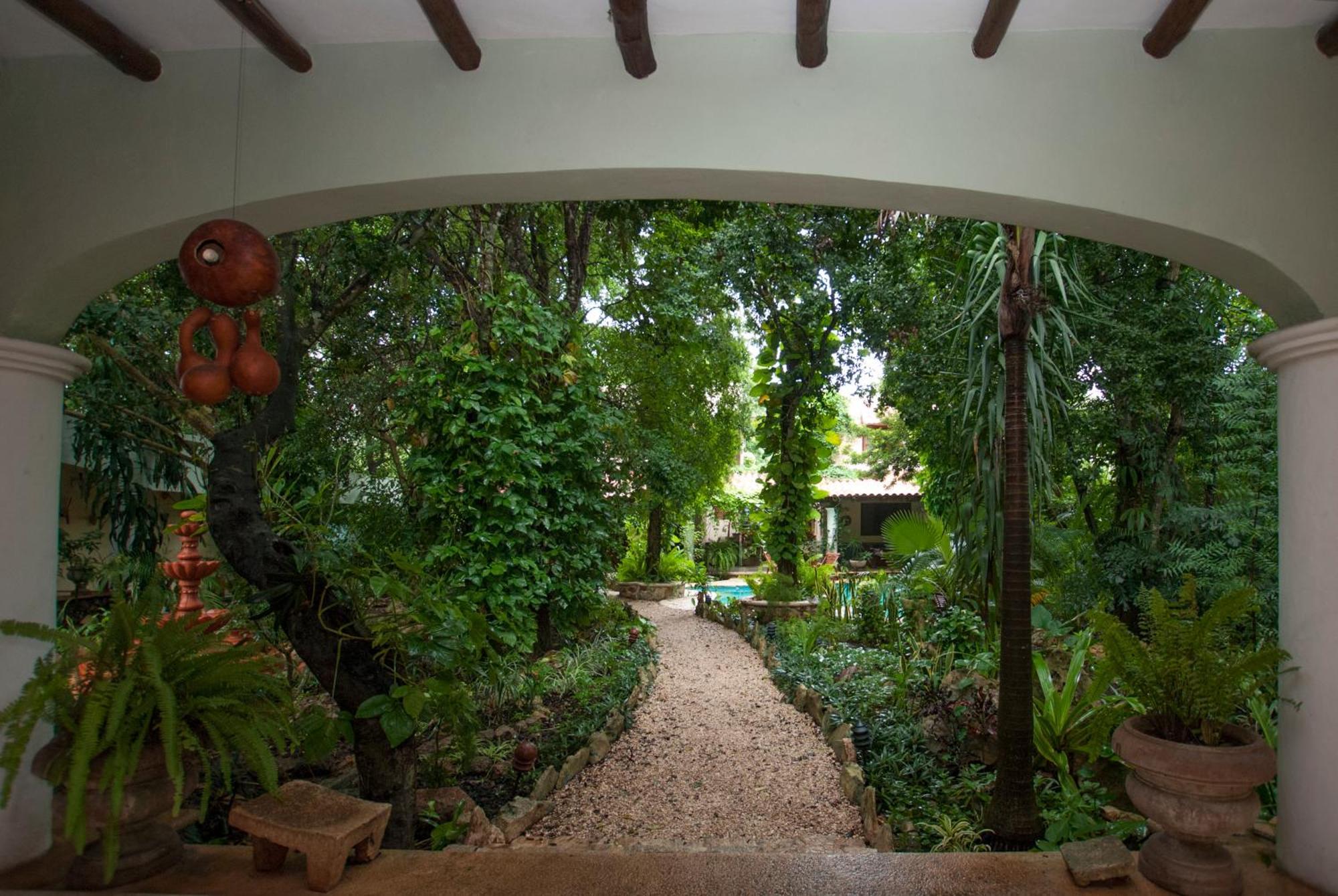 Casa Quetzal Hotel Valladolid  Exterior photo